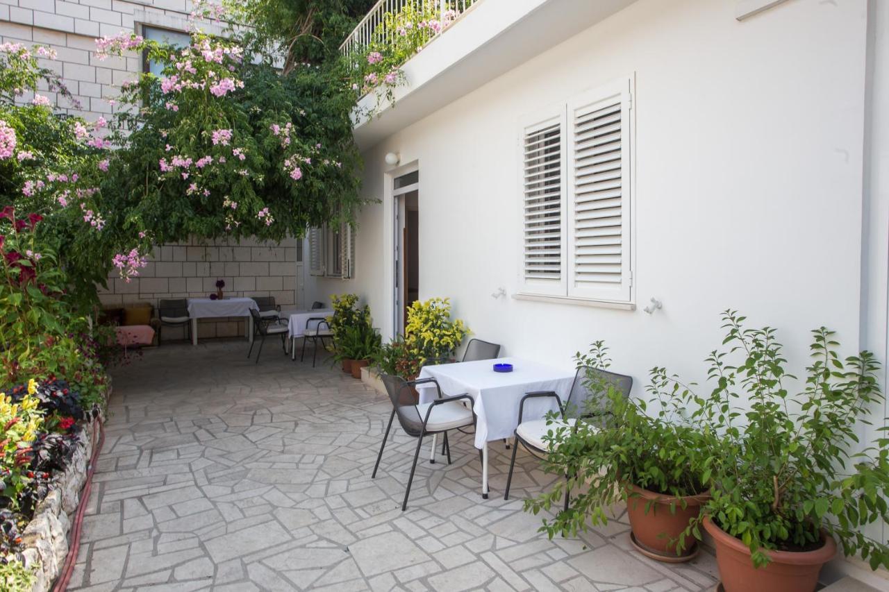 Guest House Ljubica ดูบรอฟนิก ภายนอก รูปภาพ
